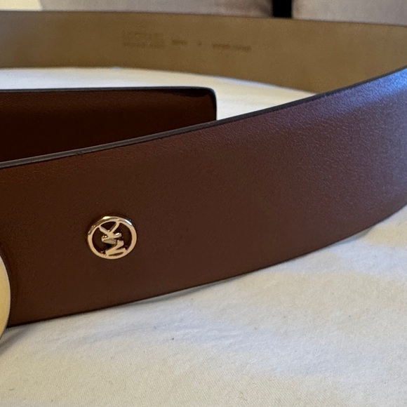 Michael Kors Brown Leather Belt with Gold Buckle - Picture 4 of 6